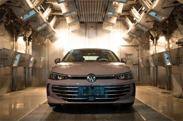 上半年零售销量夺冠，饱和式进攻箭在弦上：上汽势如破竹