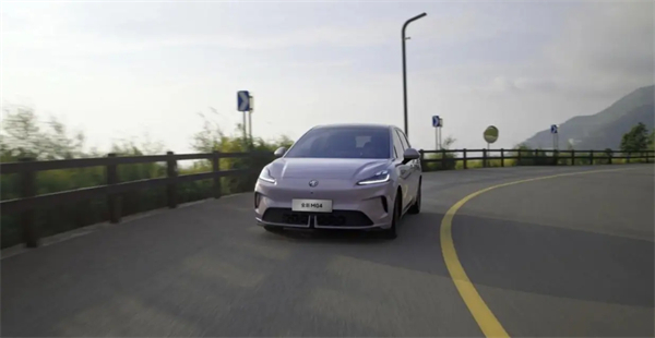 上汽七连涨背后，一场关于中国汽车变革的深度叙事