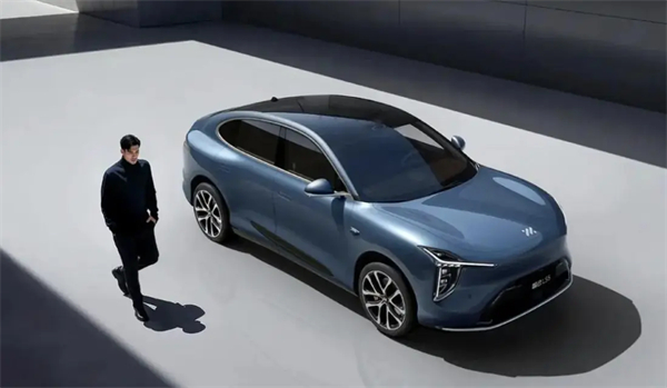 上汽七连涨背后，一场关于中国汽车变革的深度叙事