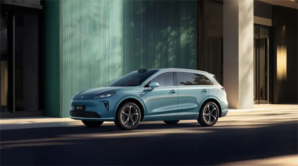 上汽七连涨背后，一场关于中国汽车变革的深度叙事