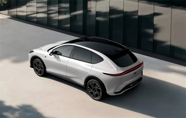 智己LS7焕新版上市，限时权益价32.99万元