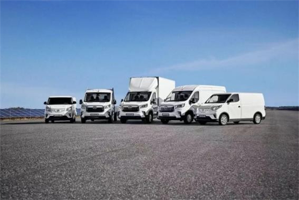 全球物流巨头绿色首。∩掀笸ㄕ痘馜HL欧洲最大单，助推中国新能源技术出海